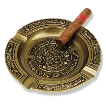 Prenosni Cigar Pepelnik Letnik Čistega Bakra Cameo Cigar Pepelnik 4-Položaj Kovinski Pepelnik Kajenje Dodatki Slike
